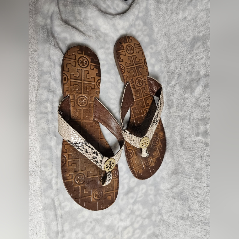 Tory Burch python printed Flip Flops - Picture 4 of 4